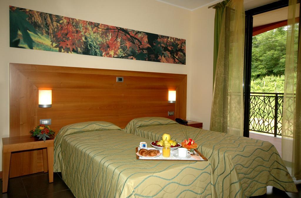Hotel Langhe & Monferrato Costigliole d'Asti Exterior photo