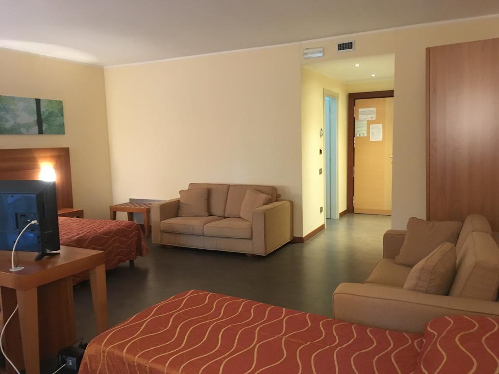 Hotel Langhe & Monferrato Costigliole d'Asti Exterior photo